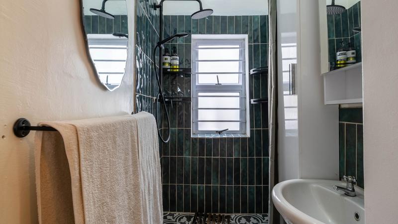 2 Bedroom Property for Sale in Woodstock Upper Western Cape